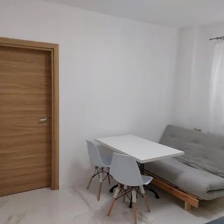 L&c локация и комфорт Apartment *
